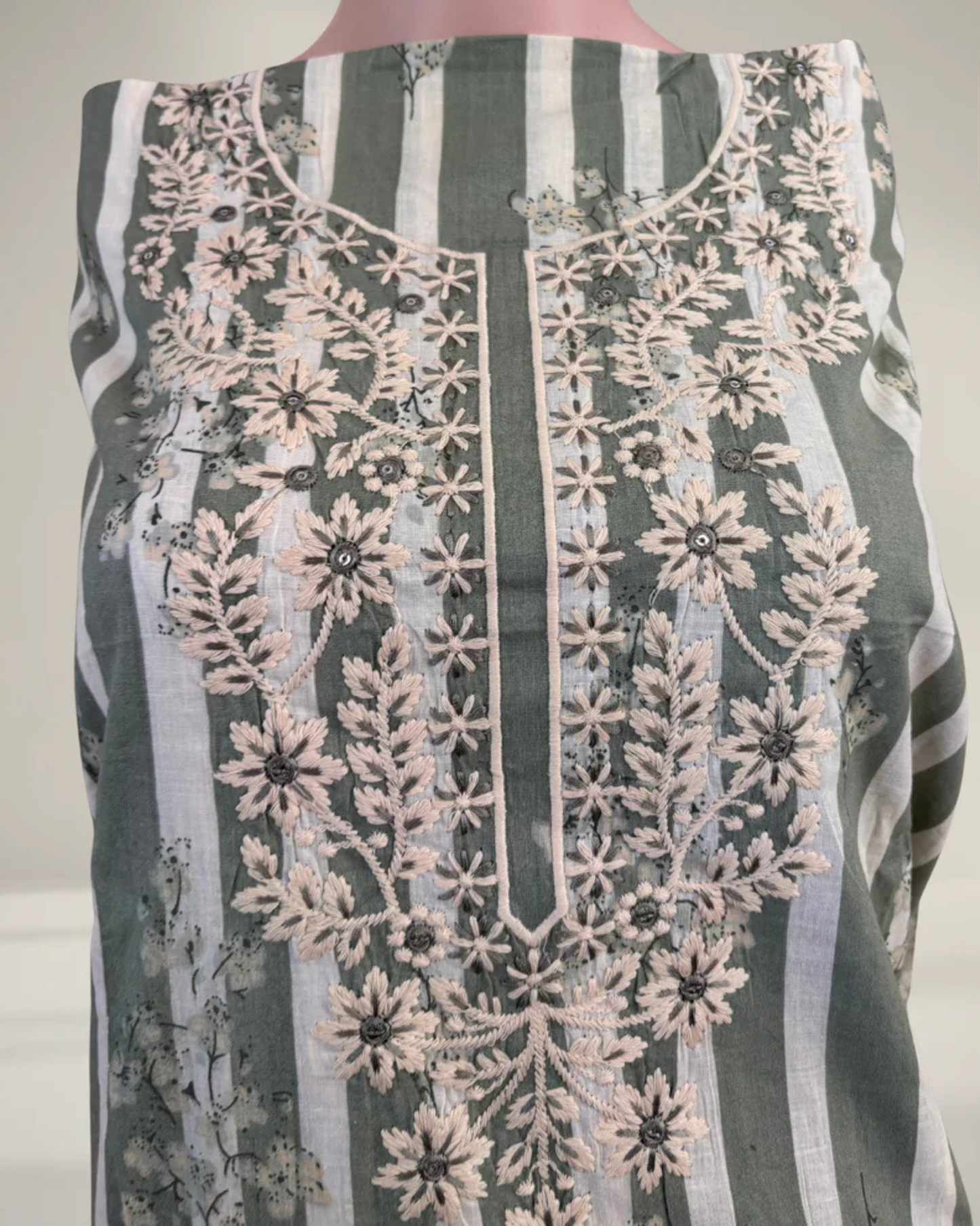 Pista Green Printed Suit Set with Thread Embroidery