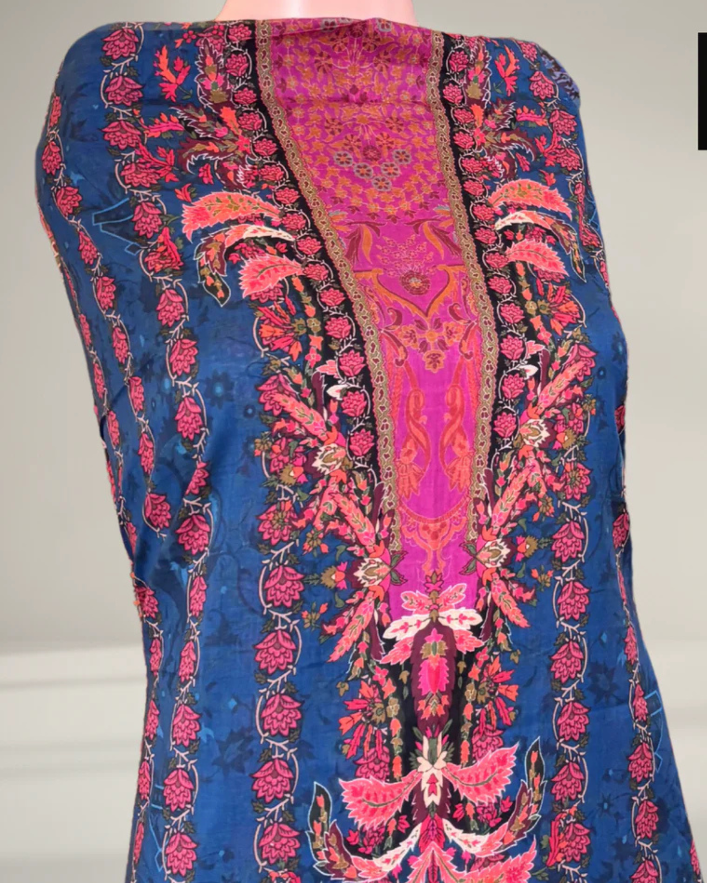 Morpankhi Blue Printed Suit Set with Elegant Floral Detailing