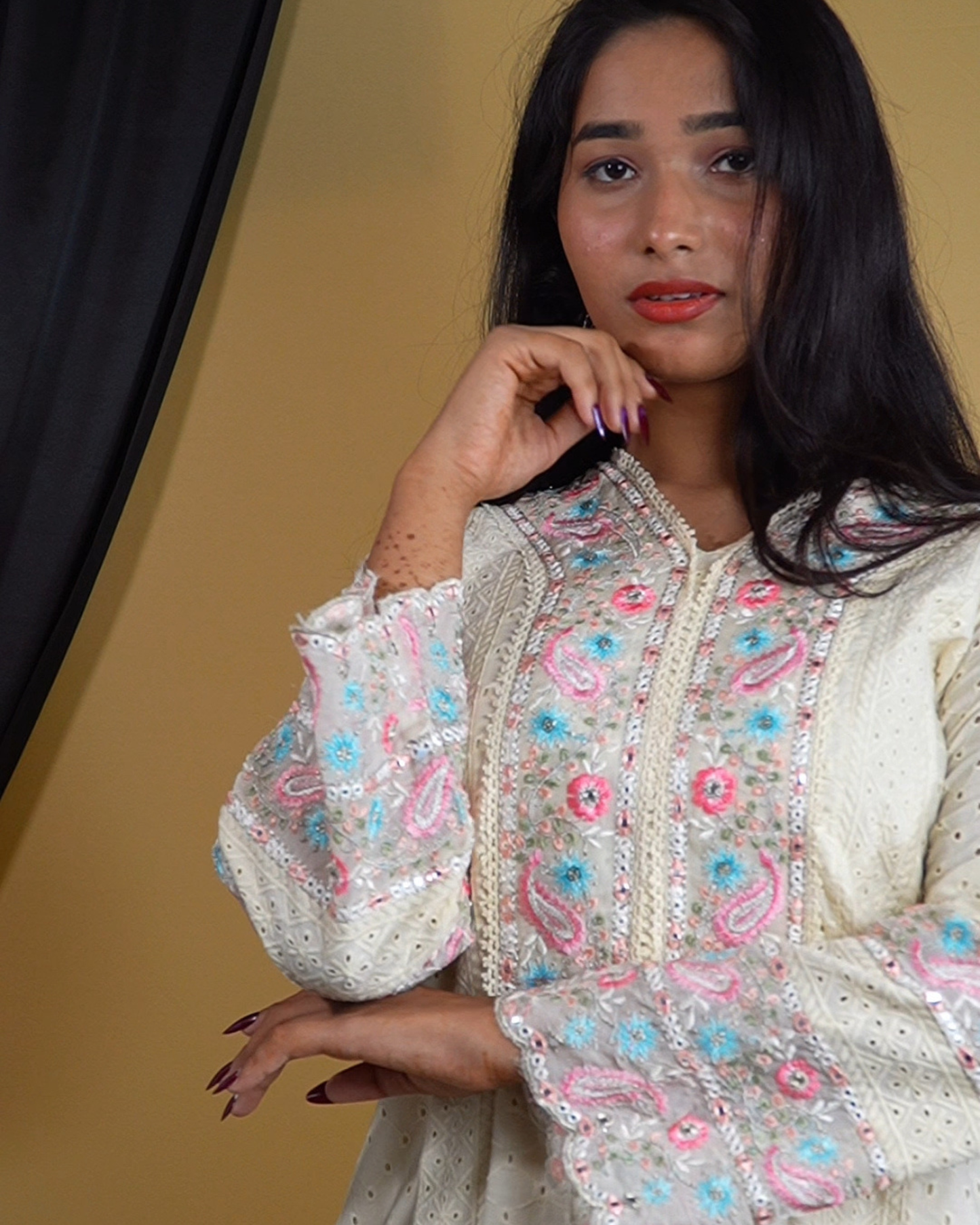 Off White Cotton Chikankari Cutwork Readymade Set