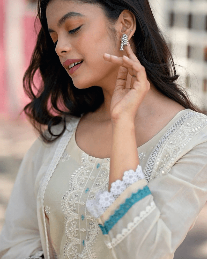 Elegent off white Suit